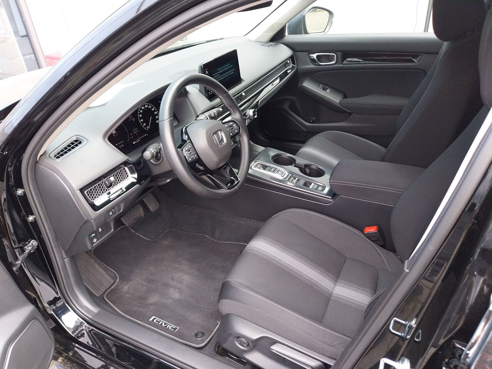 Honda Civic e:HEV Elegance/Allwetterreifen