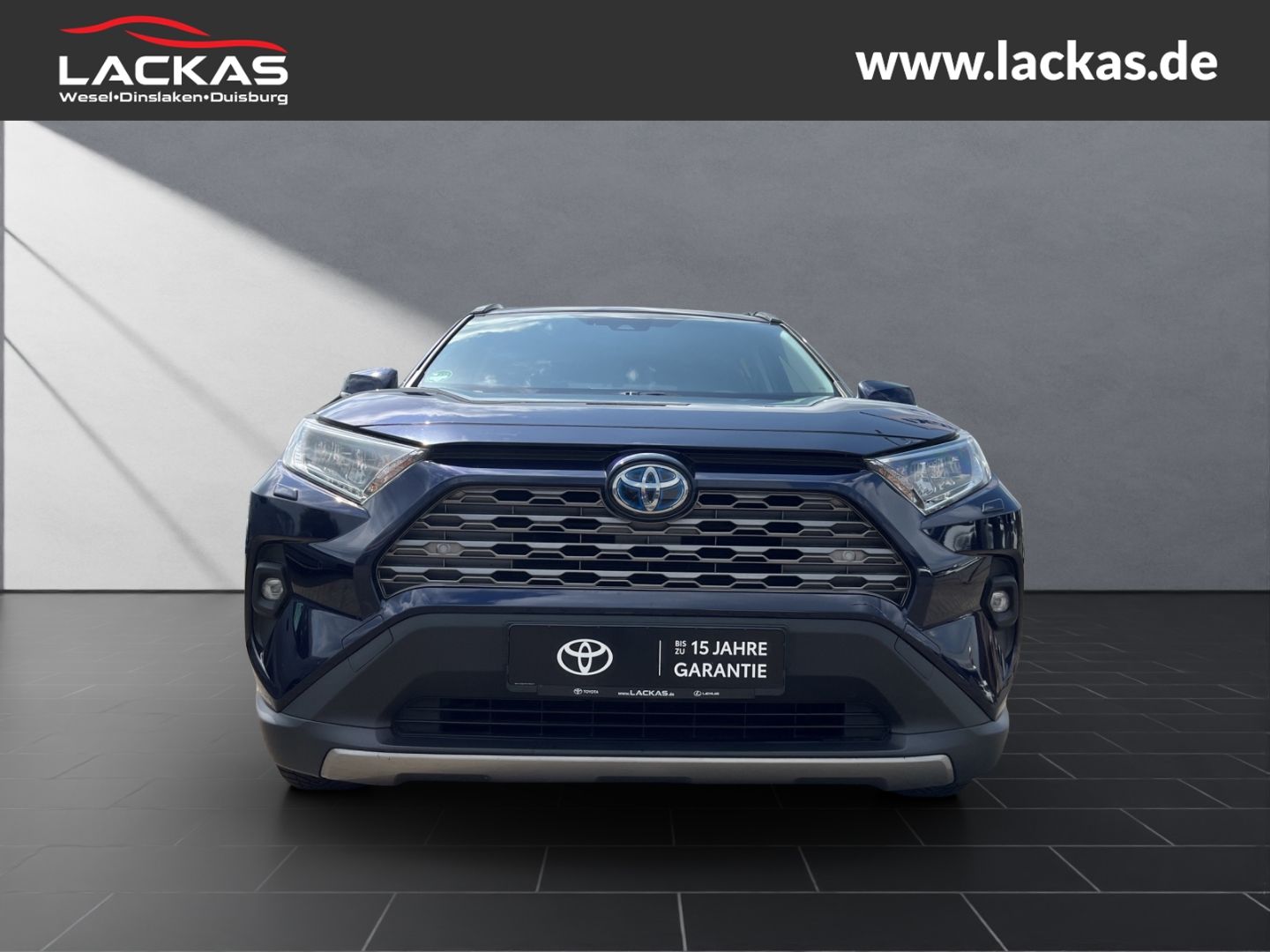 Toyota RAV 4 Hybrid 4x4 - Samsaru's Car Outlet