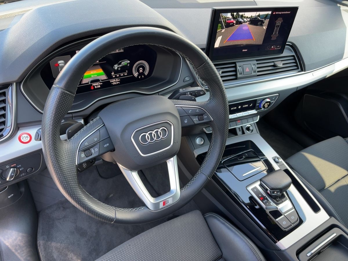 Audi Q5 TFSI e S line 50 quattro S tronic AHZV Matrix