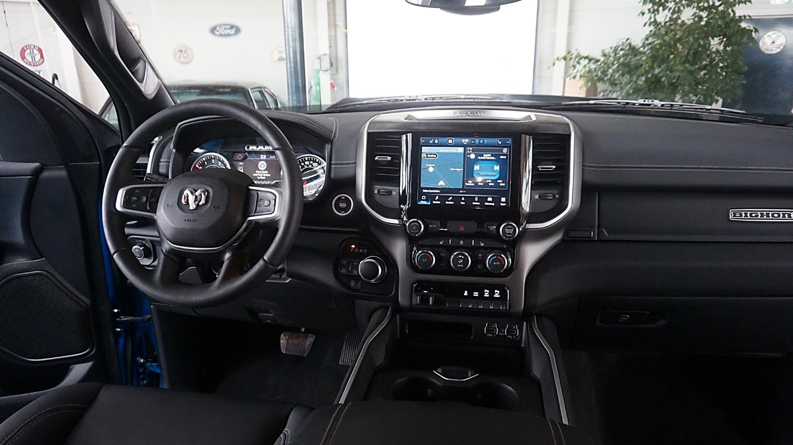 Dodge RAM 1500 HEMI 5.7l Crew-Cab*4x4*Navi*Alu20*AHK