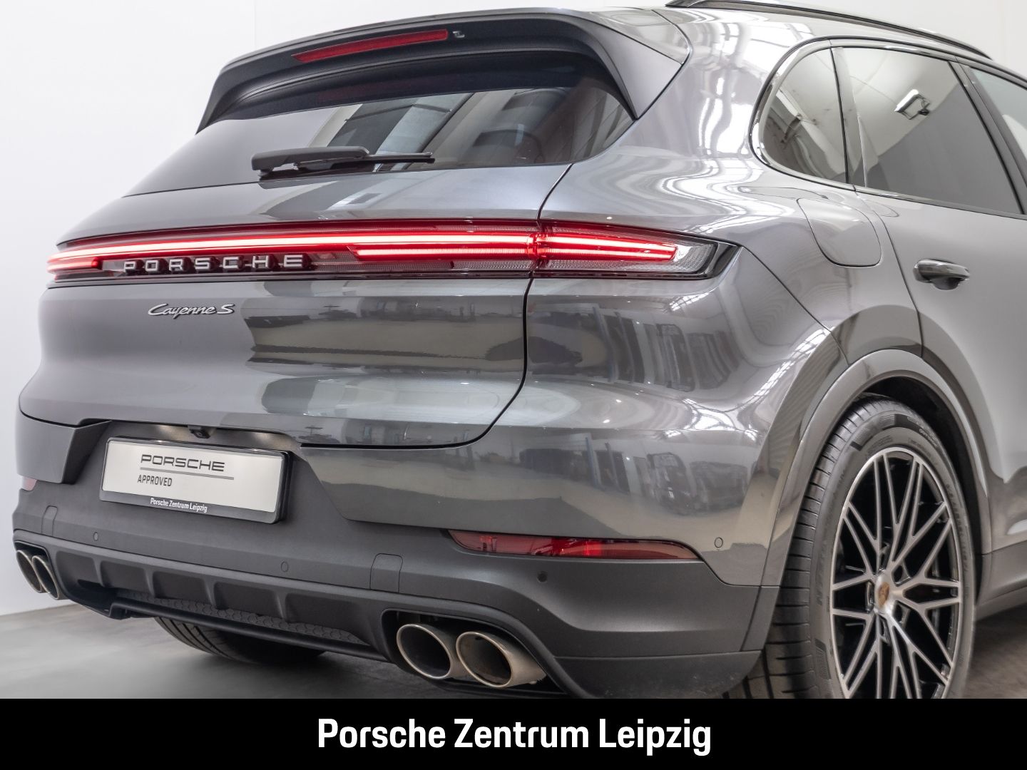 Porsche Cayenne S E-Hybrid PDCC Sitzlüftung InnoDrive He