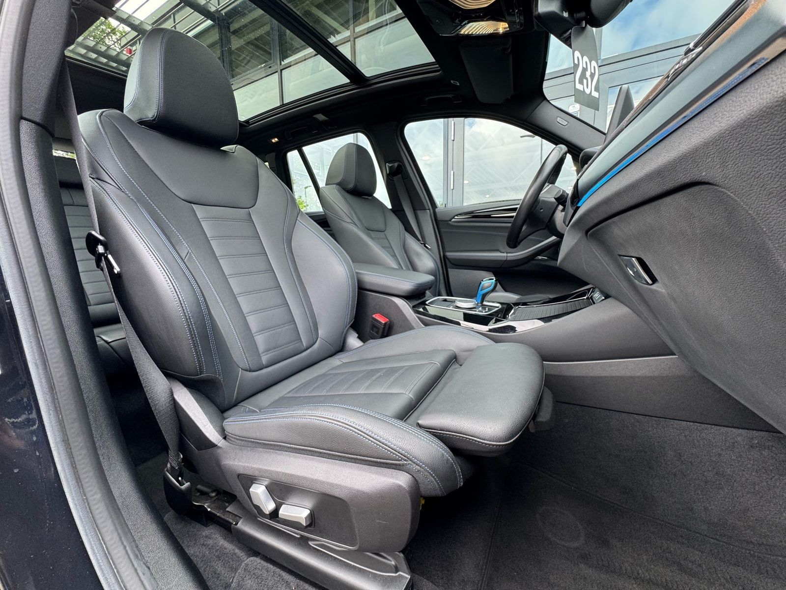 BMW iX3 M Sport AHK PANO h&k DA-Pro HuD 360° Impress