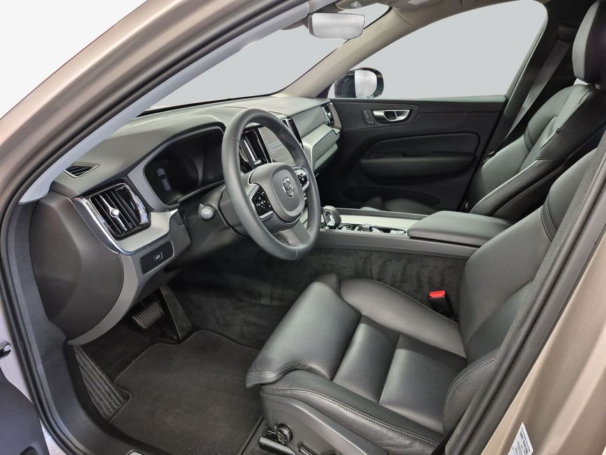 Volvo XC60 B4 B Plus Dark    STDZH*BLIS*ACC*AHZV