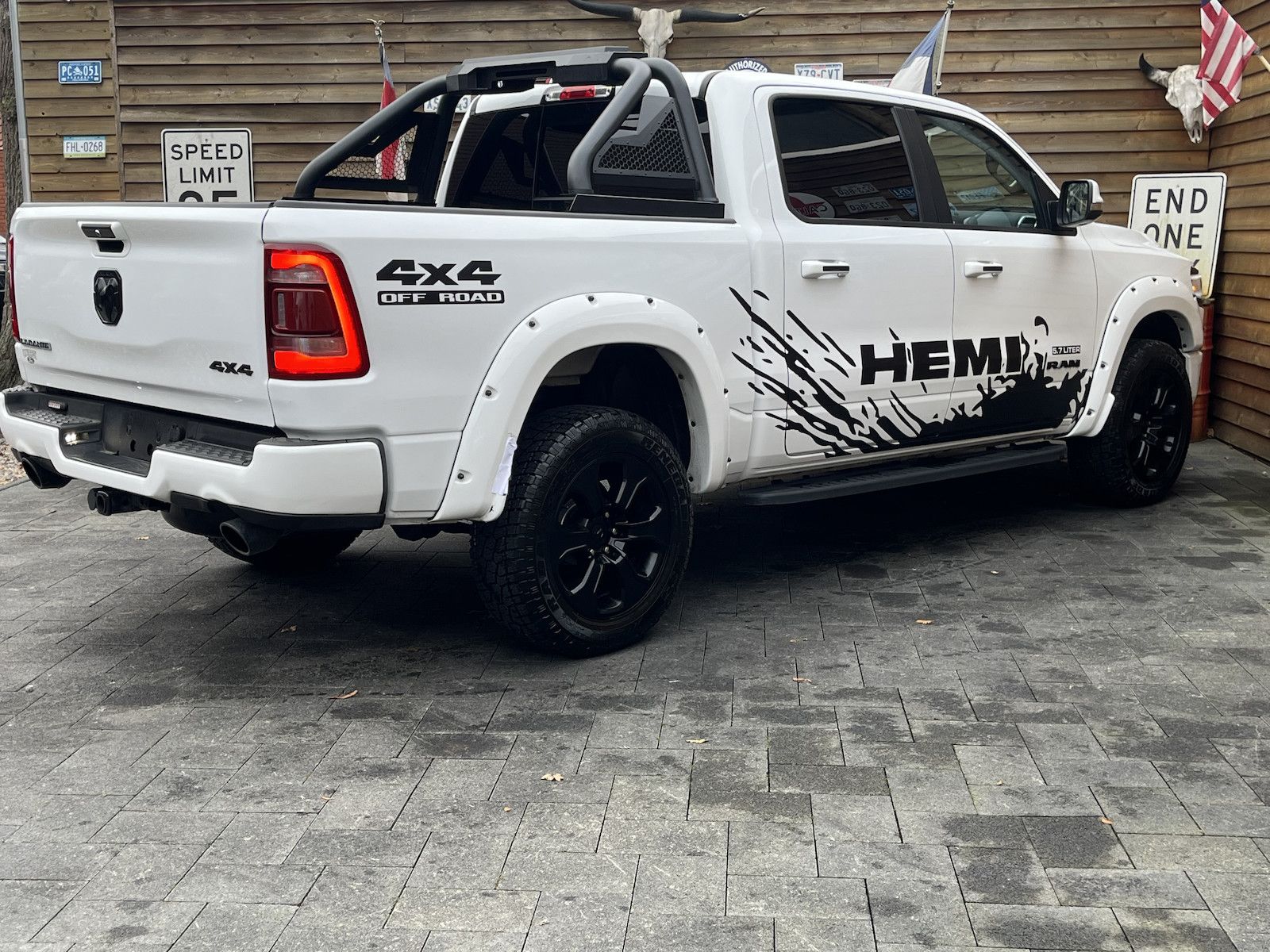 Dodge RAM 1500 Laramie LED AHK LPG Memory LPG