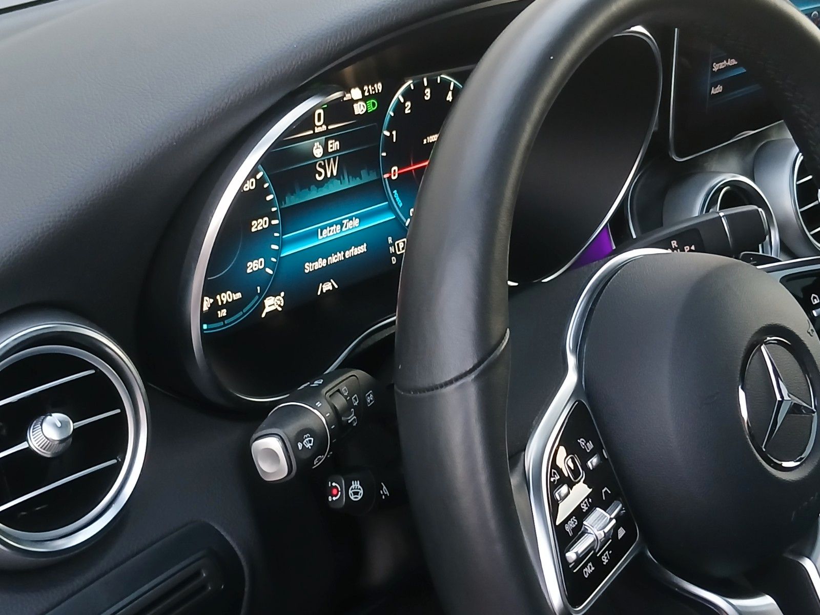 Mercedes-Benz GLC300de AMG 4M_360_Panorama_Leder_Sitzklima_LED