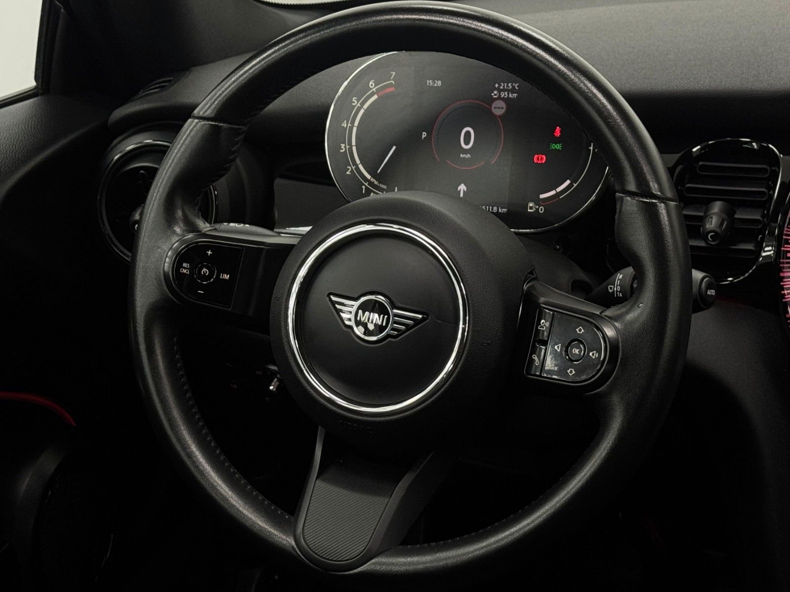 MINI Cabrio Cooper - Samsaru's Car Outlet