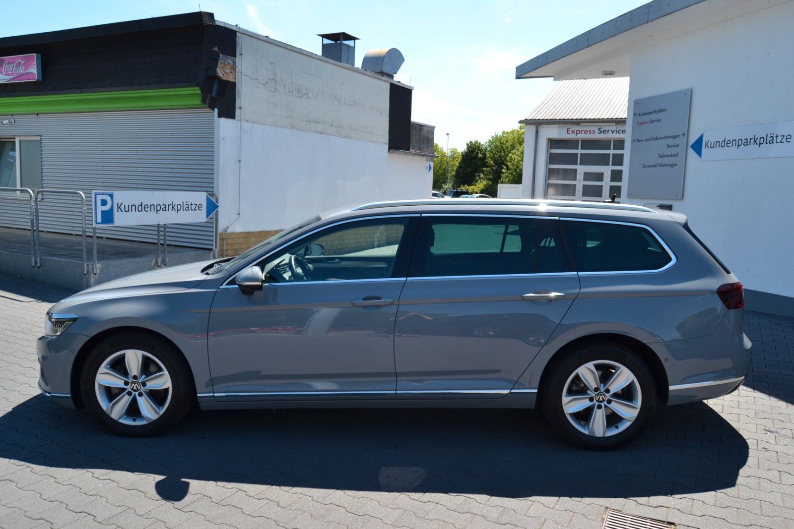 Volkswagen Passat TDI 200 PS AHK Matrix ab 5,49% Finz!