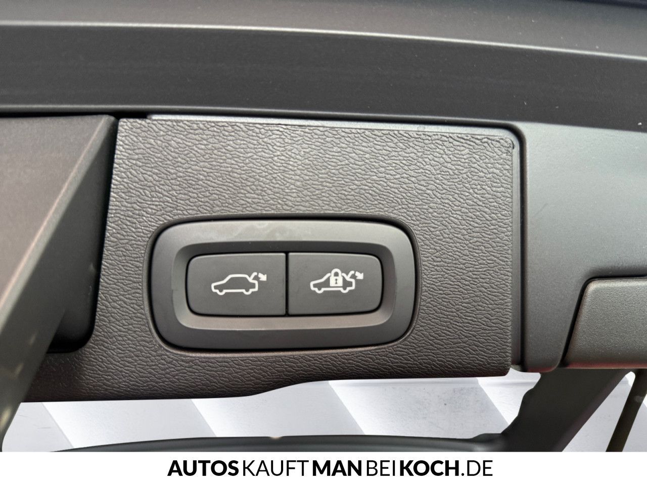 Volvo XC60 B5 AWD PlusDark ACC BLIS AHK VLED 4xSHz H&K