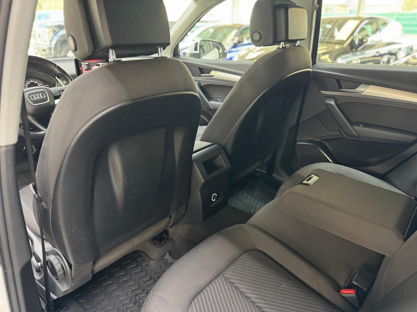 Audi Q5 35 TDI quattro - Samsaru's Car Outlet