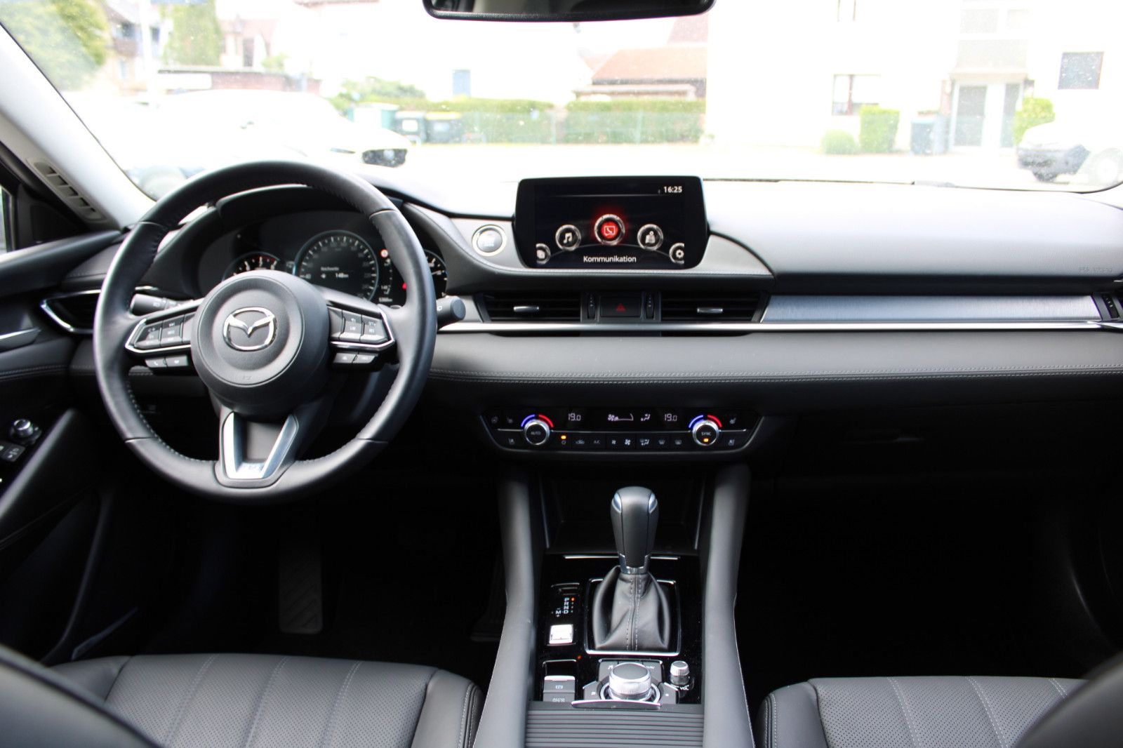 Mazda 6 Kombi Exclusive*LEDER*360*HUD*BOSE*MATRIX-LED