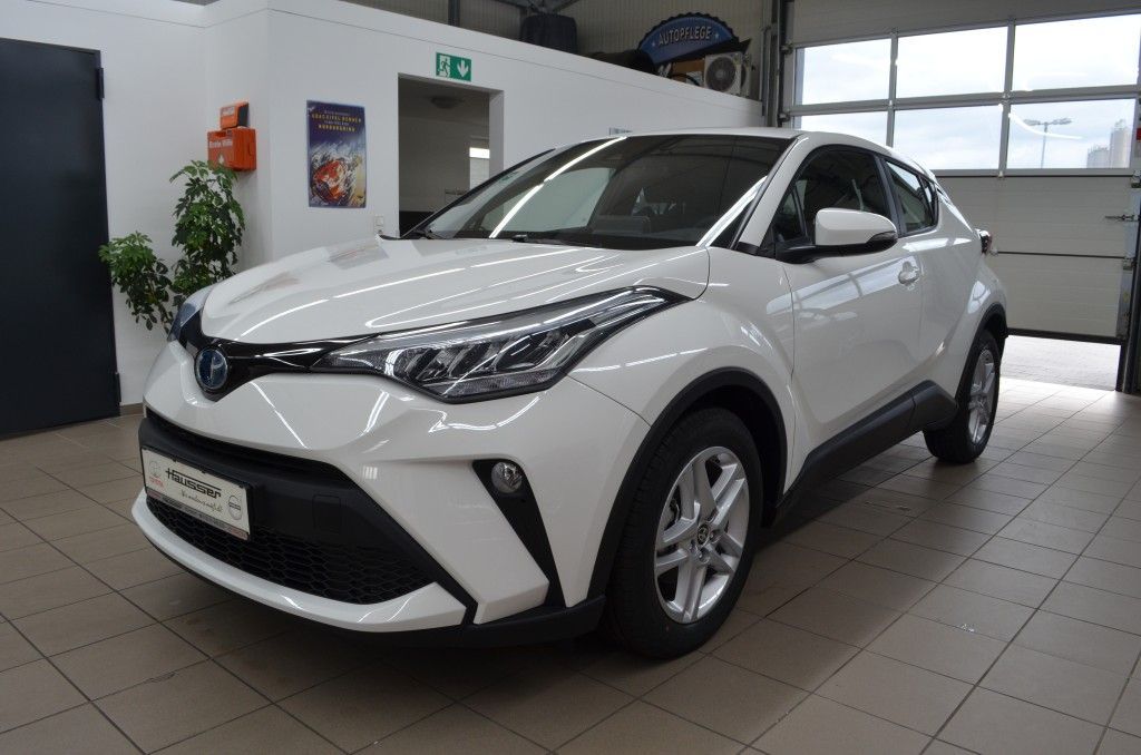 Toyota C-HR 1.8 Hybrid Flow - Samsaru's Car Outlet