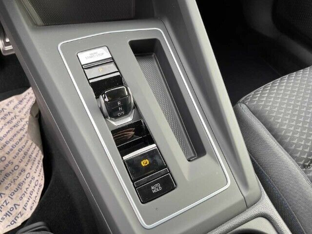 Volkswagen Golf VIII United 1.5 eTSi DSG - Samsaru's Car Outlet