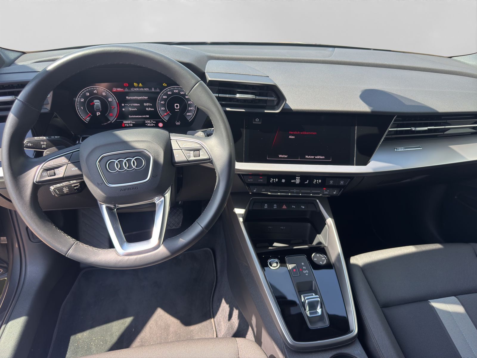 Audi A3 Sportback 35 TFSI S line - Samsaru's Car Outlet