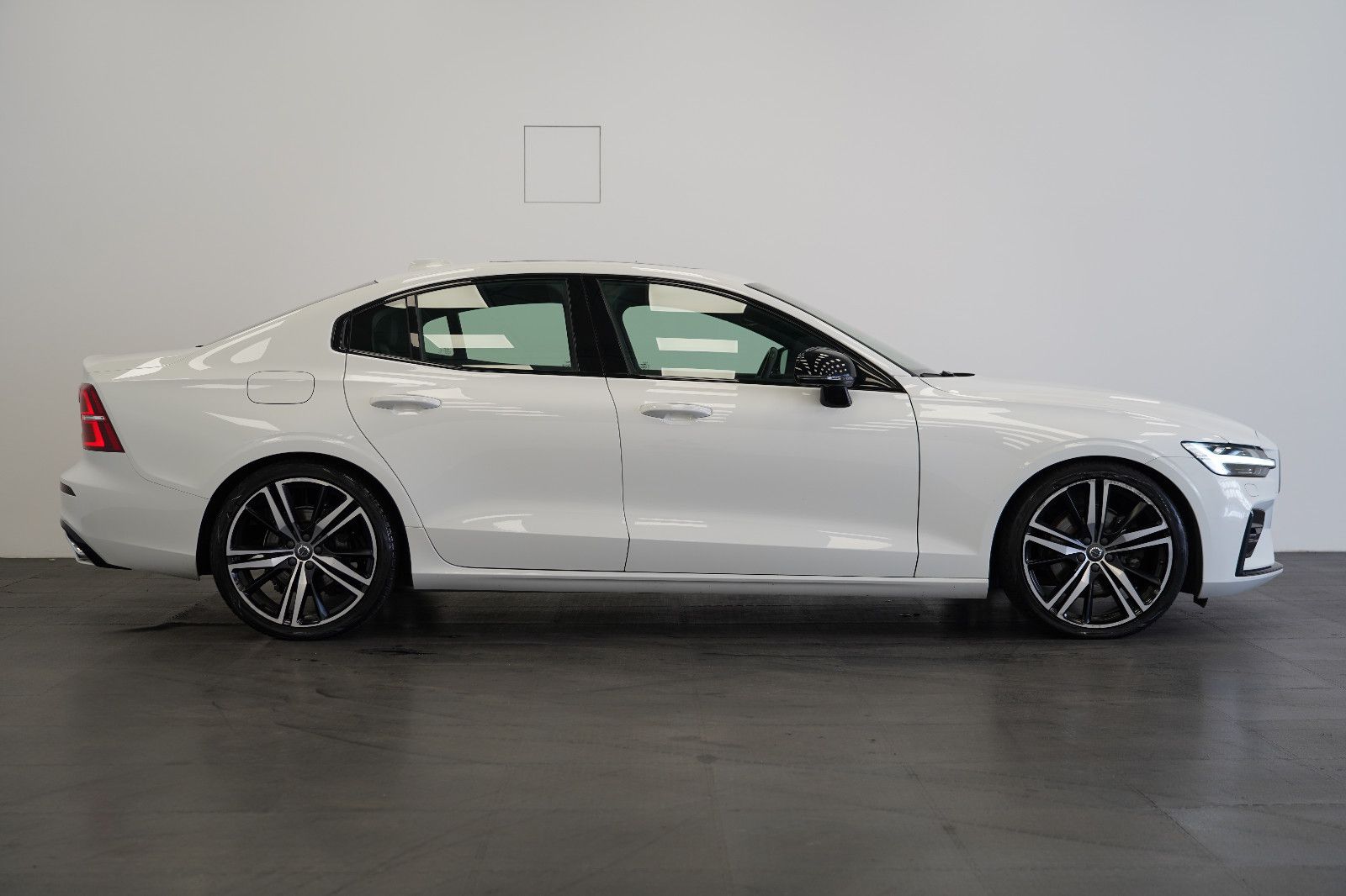 Volvo S60 Lim. T4 R-Design*HUD*PANO*StdHzg*360°K.*LED*