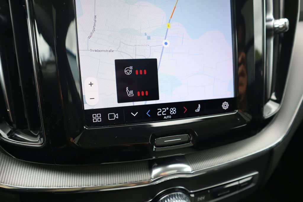 Volvo XC60 T6 AWD Recharge Plus Bright|NAVI|AHK|360CAM