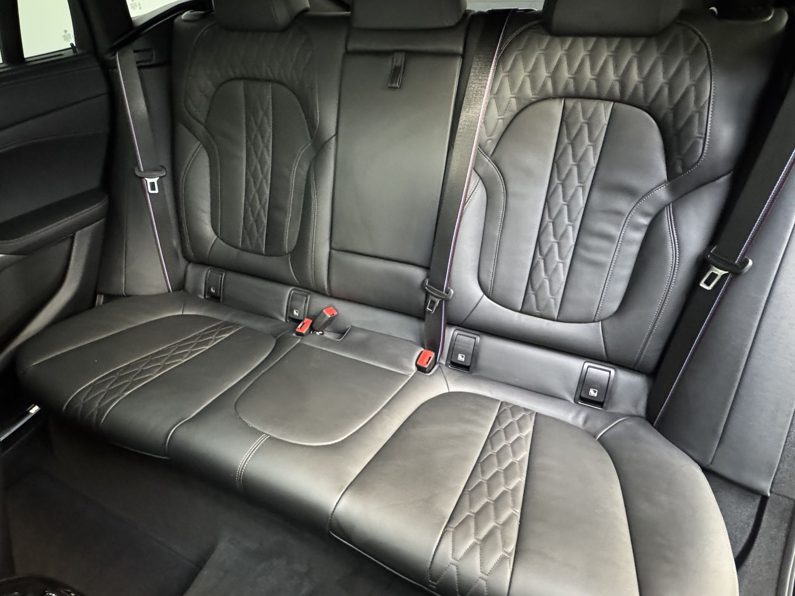BMW X6 xDrive40d M Sport Pro - Samsaru's Car Outlet