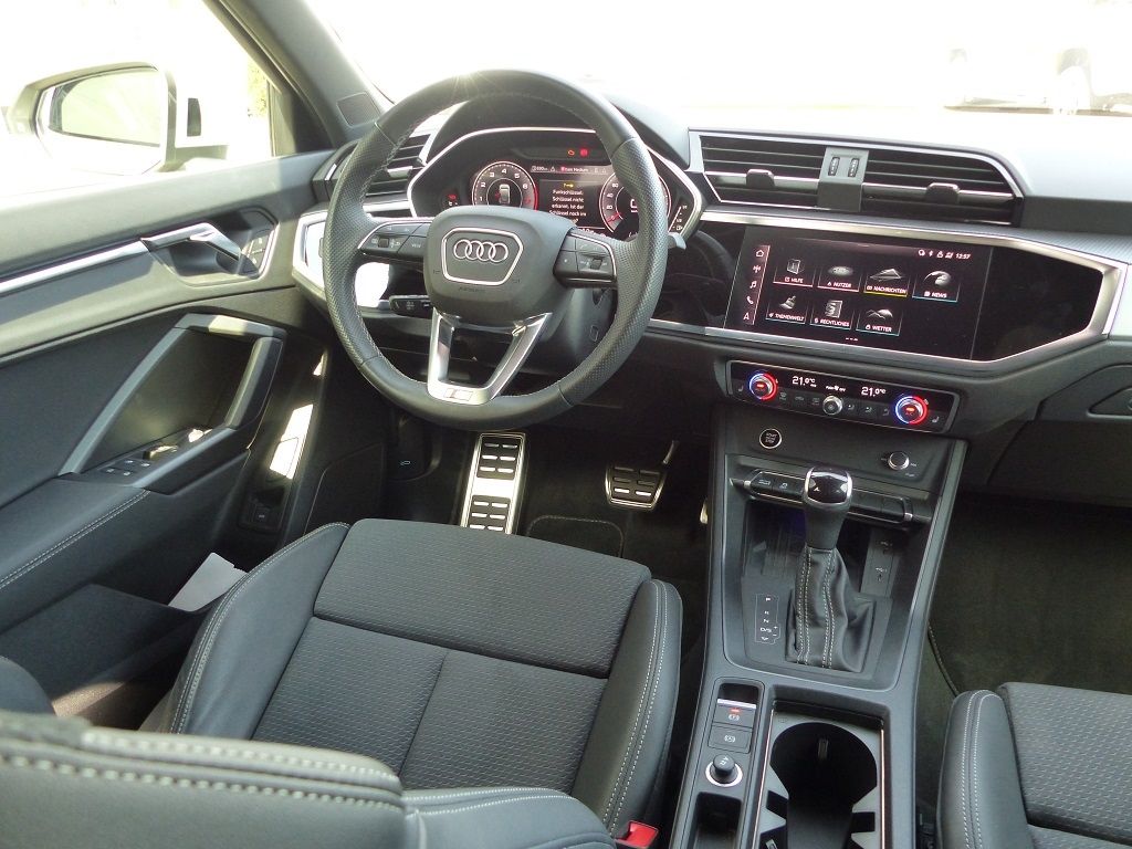 Audi Q3 Sportback 40 TFSI quattro S-tronic S line - Samsaru's Car Outlet