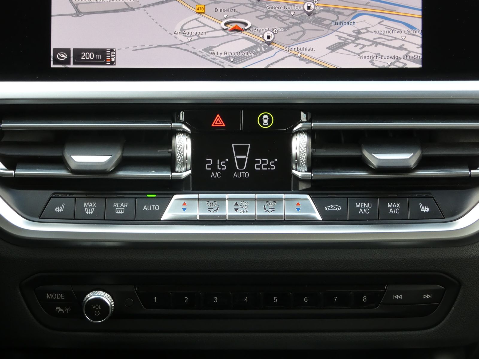 BMW 320i xDrive Limousine Sport Line HiFi DAB LED