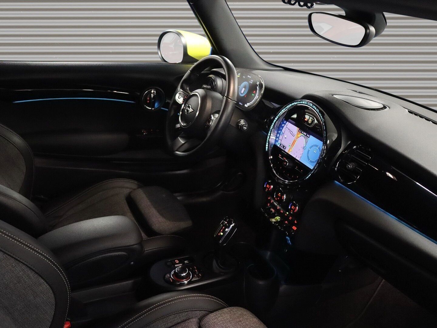 MINI Cooper SE Classic - Samsaru's Car Outlet