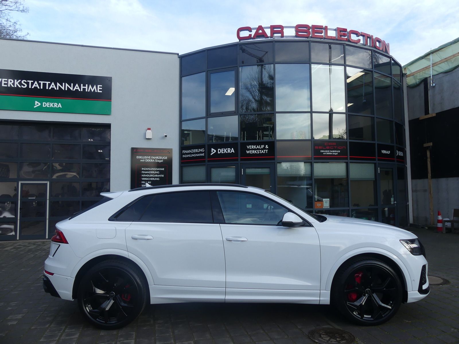 Audi RSQ8 4.0 TFSI Quattro 23''/NACHTS/HUD/MATRIX/B&O