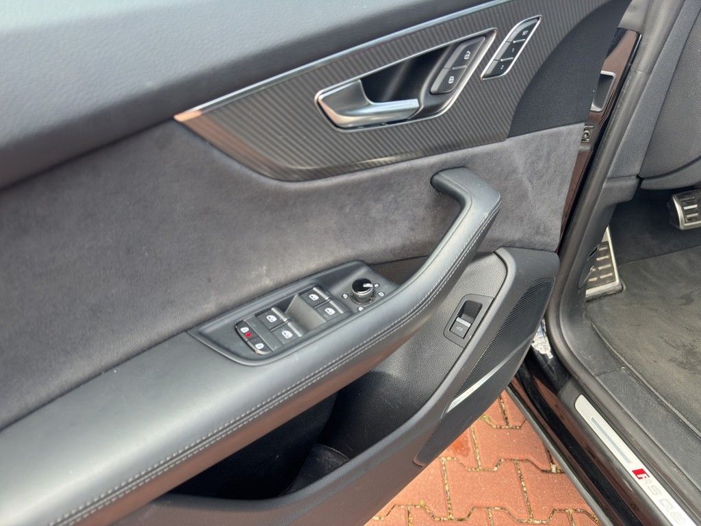 Audi RSQ8  4.0 TFSI quattro MATRIX*B&O*HEADUP*VIRTUAL