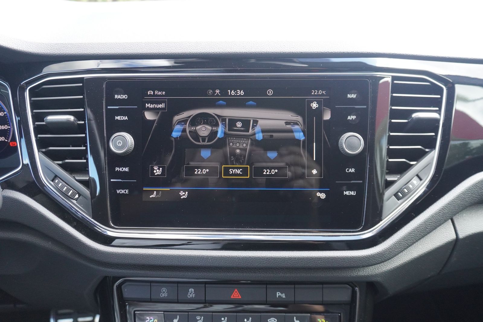 Volkswagen T-Roc 2.0 TSI R 4Motion DSG - Samsaru's Car Outlet
