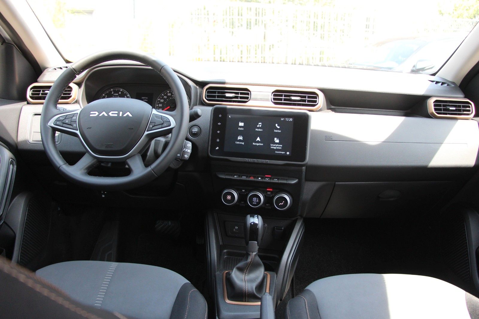 Dacia Duster TCe 150 EDC Extreme - Samsaru's Car Outlet