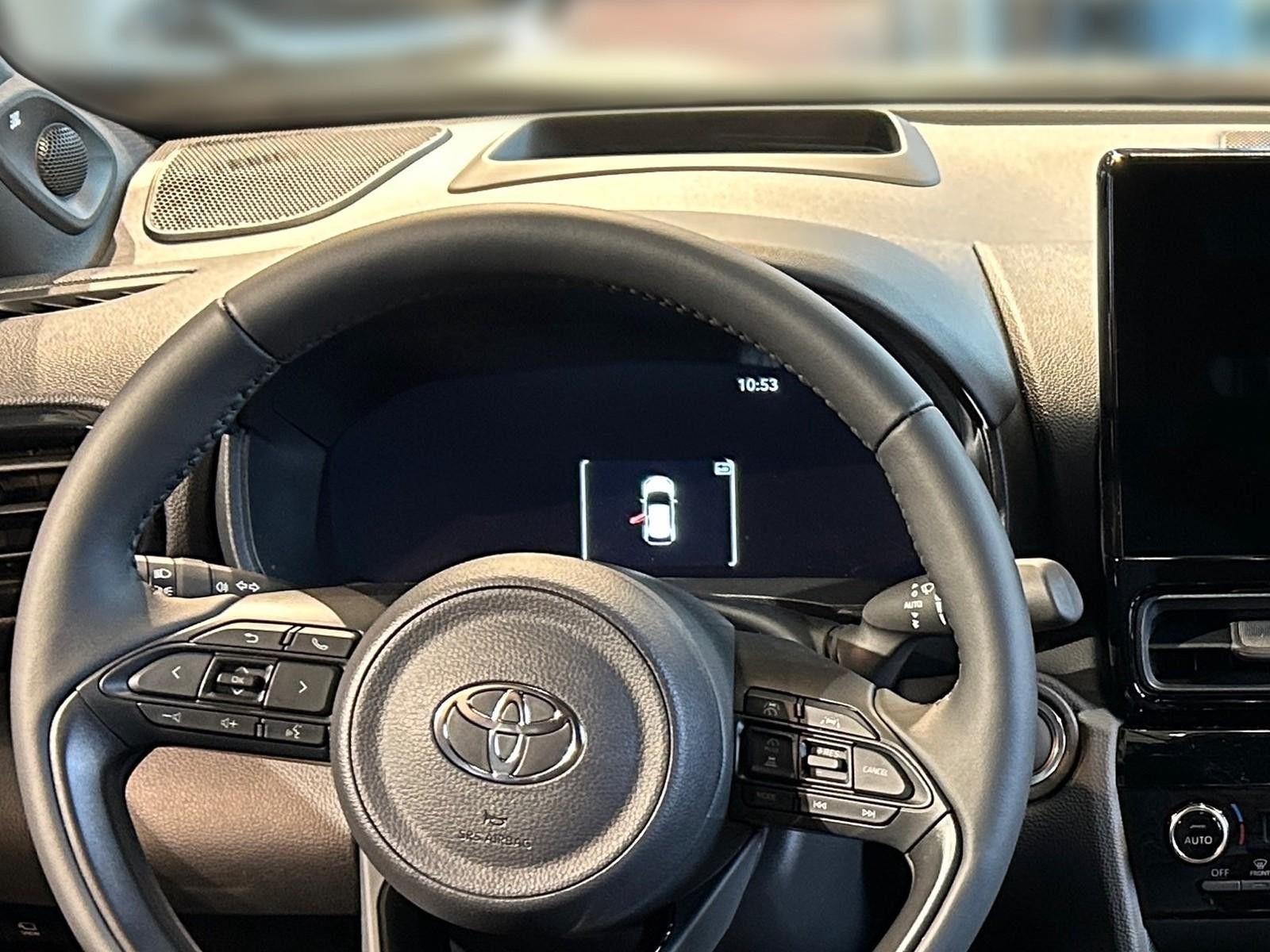 Toyota Yaris Cross Hybrid FWD Style Plus + Head Up + JB