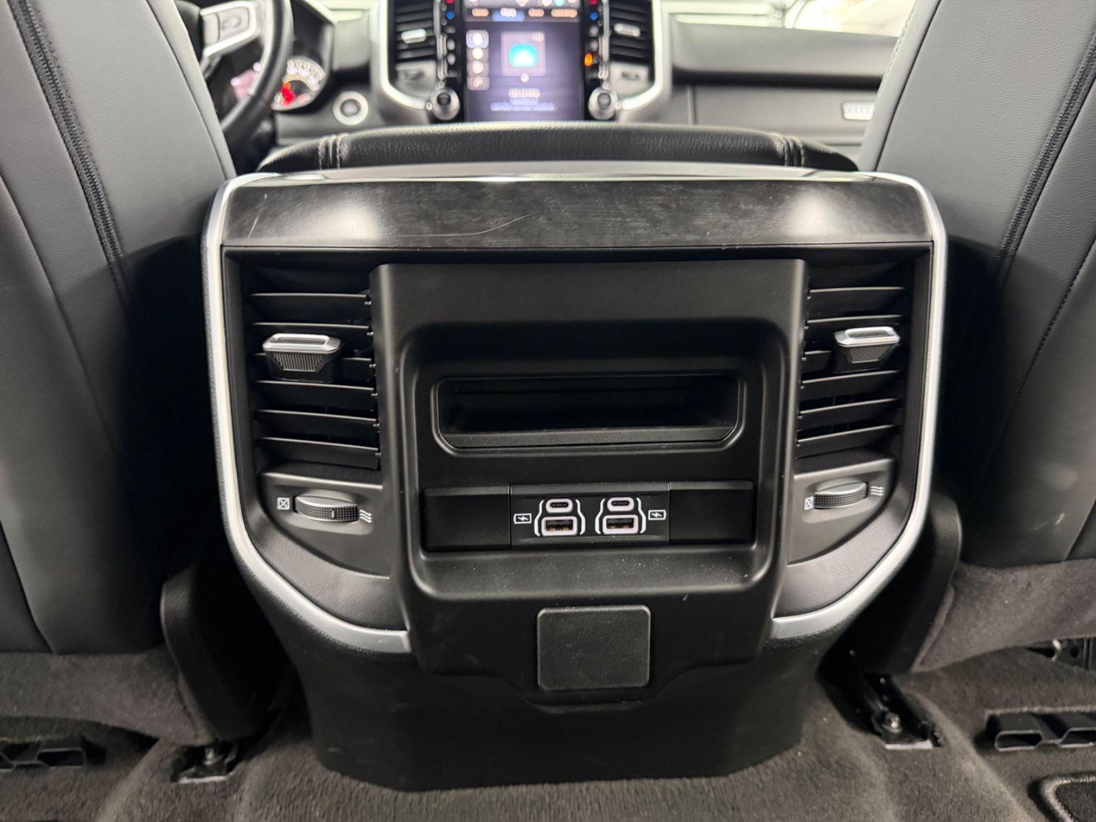 Dodge RAM 1500 5.7 4x4 eTORQUE Bigh. Crew./12"Display/