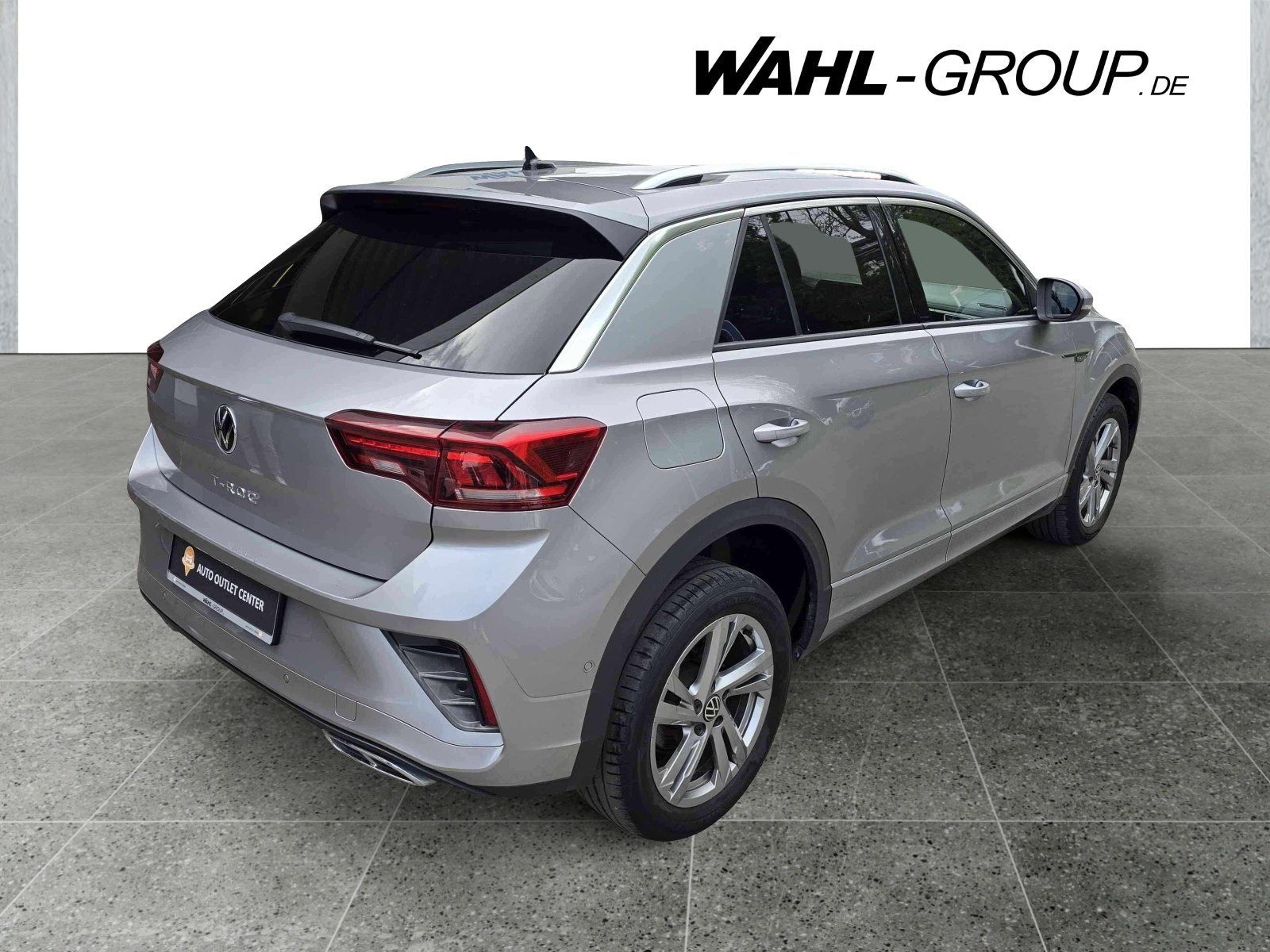 Volkswagen T-Roc 1.5 TSI R-LINE DSG - Samsaru's Car Outlet