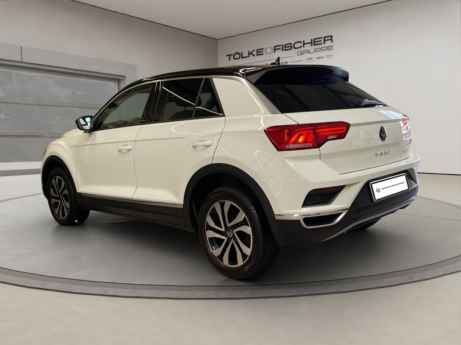 Volkswagen T-Roc 1.0 TSI Active - Samsaru's Car Outlet
