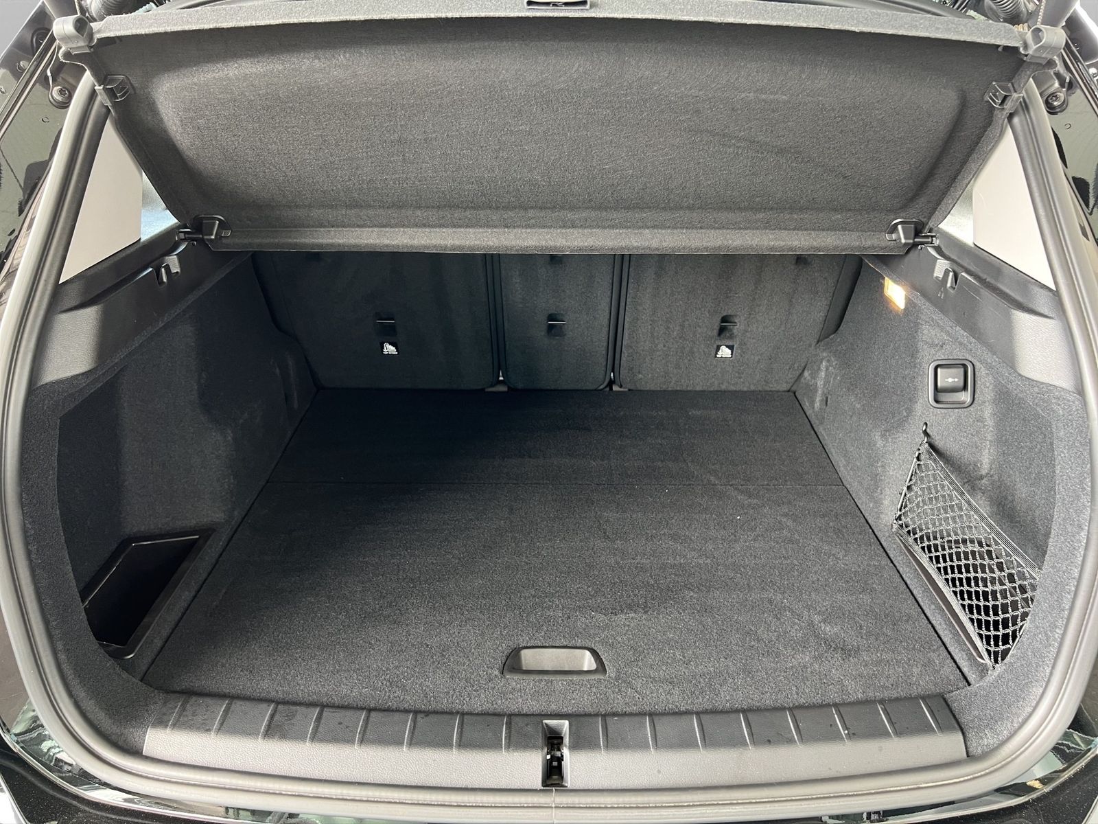 BMW X1 xDrive18d Advantage - Samsaru's Car Outlet