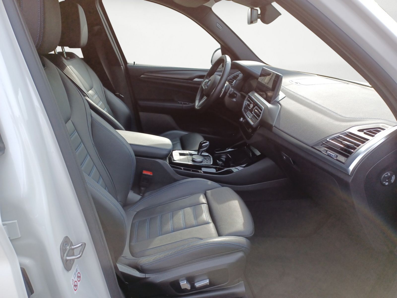 BMW X3 xDrive30e AT M Sport Shadow - Samsaru's Car Outlet