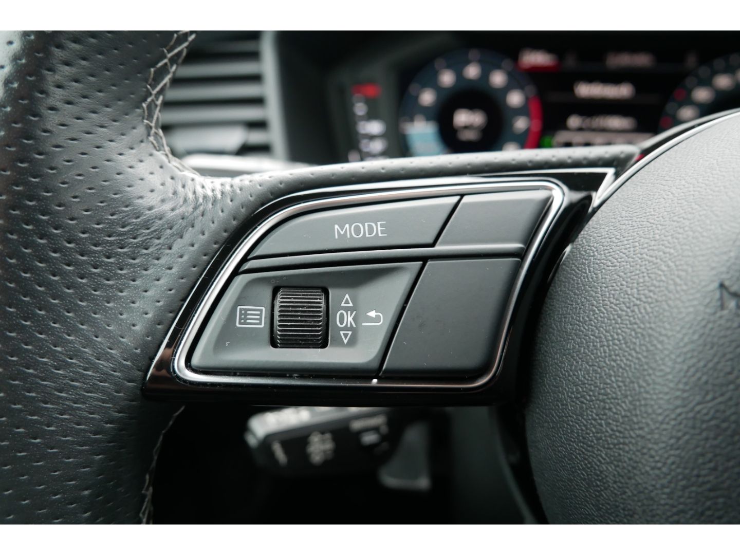 Audi A1 SB 40 TFSI S line LED+ACC+Camera+MMI+Sportsit