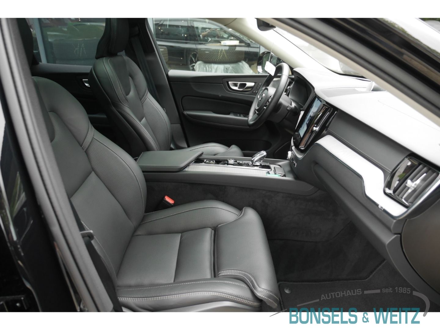 Volvo XC60 Ultra Dark Benzin EU6d B5 AWD MILD-HYBRID H