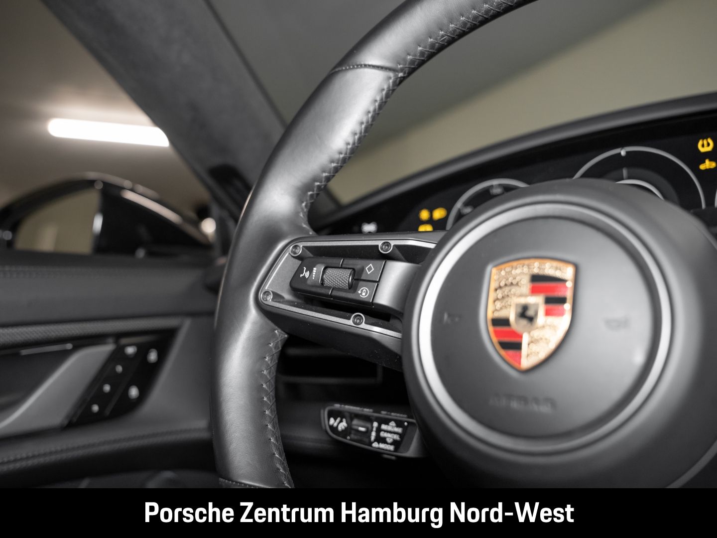 Porsche Taycan Turbo S LED-Matrix InnoDrive Head-Up