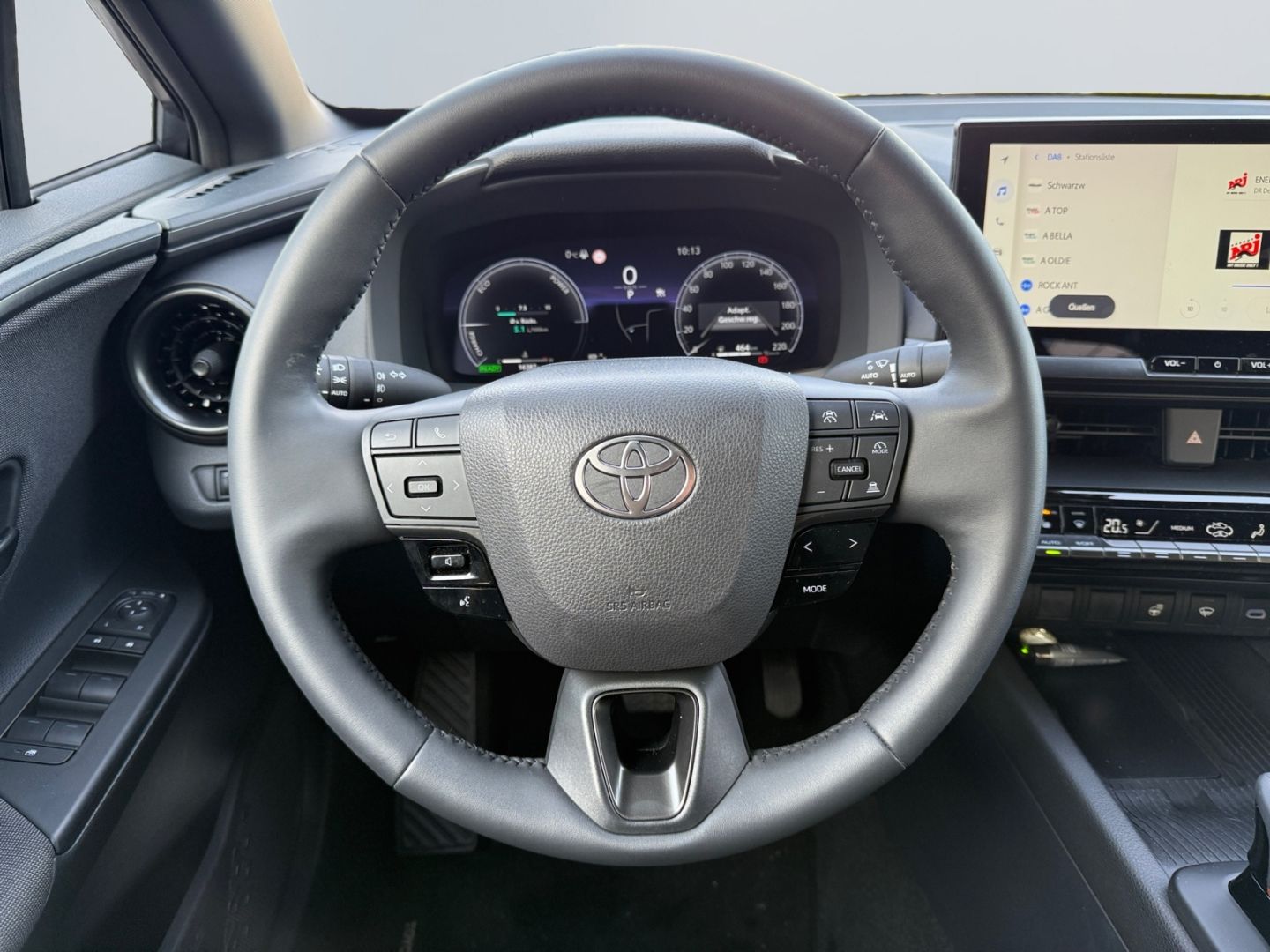 Toyota C-HR 2.0 Hybrid - Samsaru's Car Outlet
