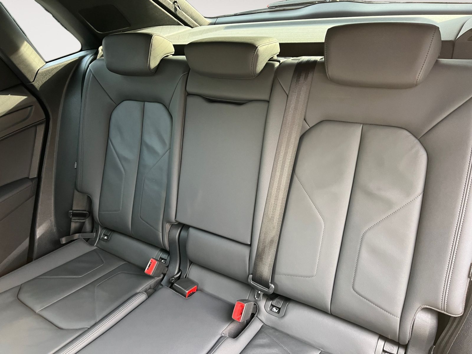 Audi Q3 45 TFSI qu. S-Tronic advanced 19Zoll - Samsaru's Car Outlet