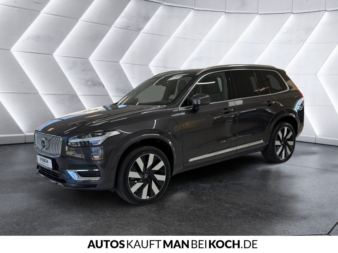 Volvo XC90 T8 Plug-In AWD Ultimate - Samsaru's Car Outlet