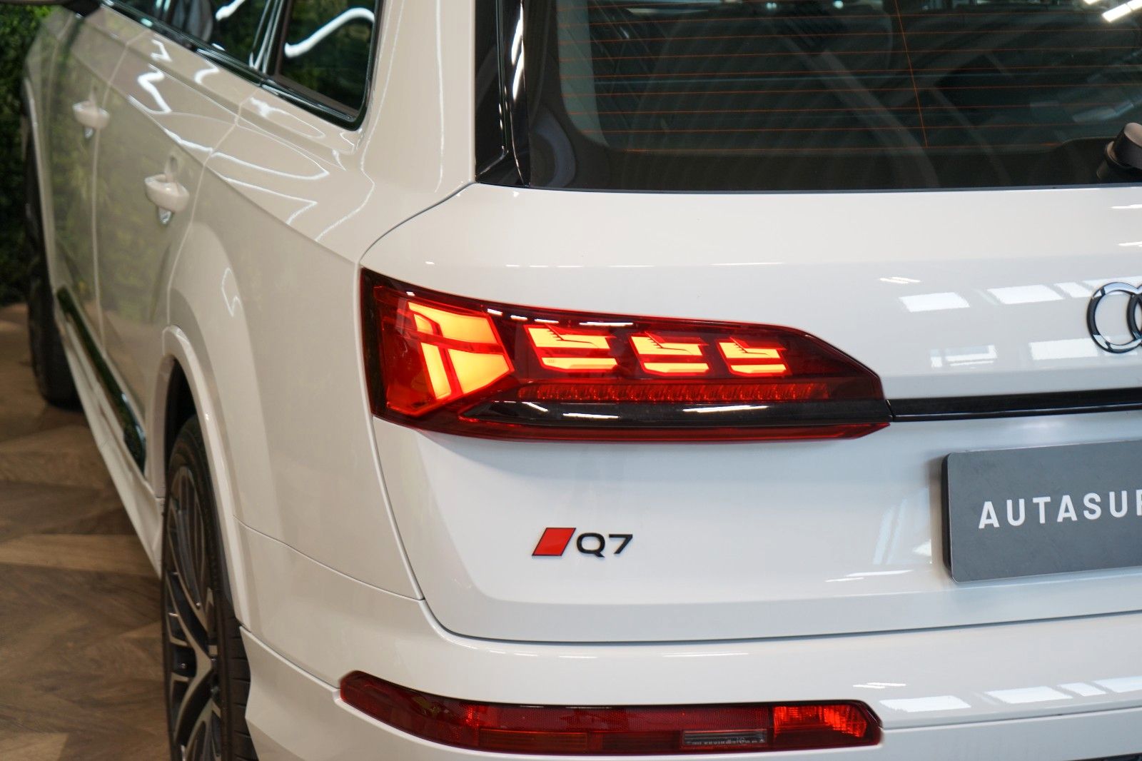 Audi Q7 50 TDI*S-LINE*TOW*OLED*AUX.HEAT*CZ*71.901€ NETTO