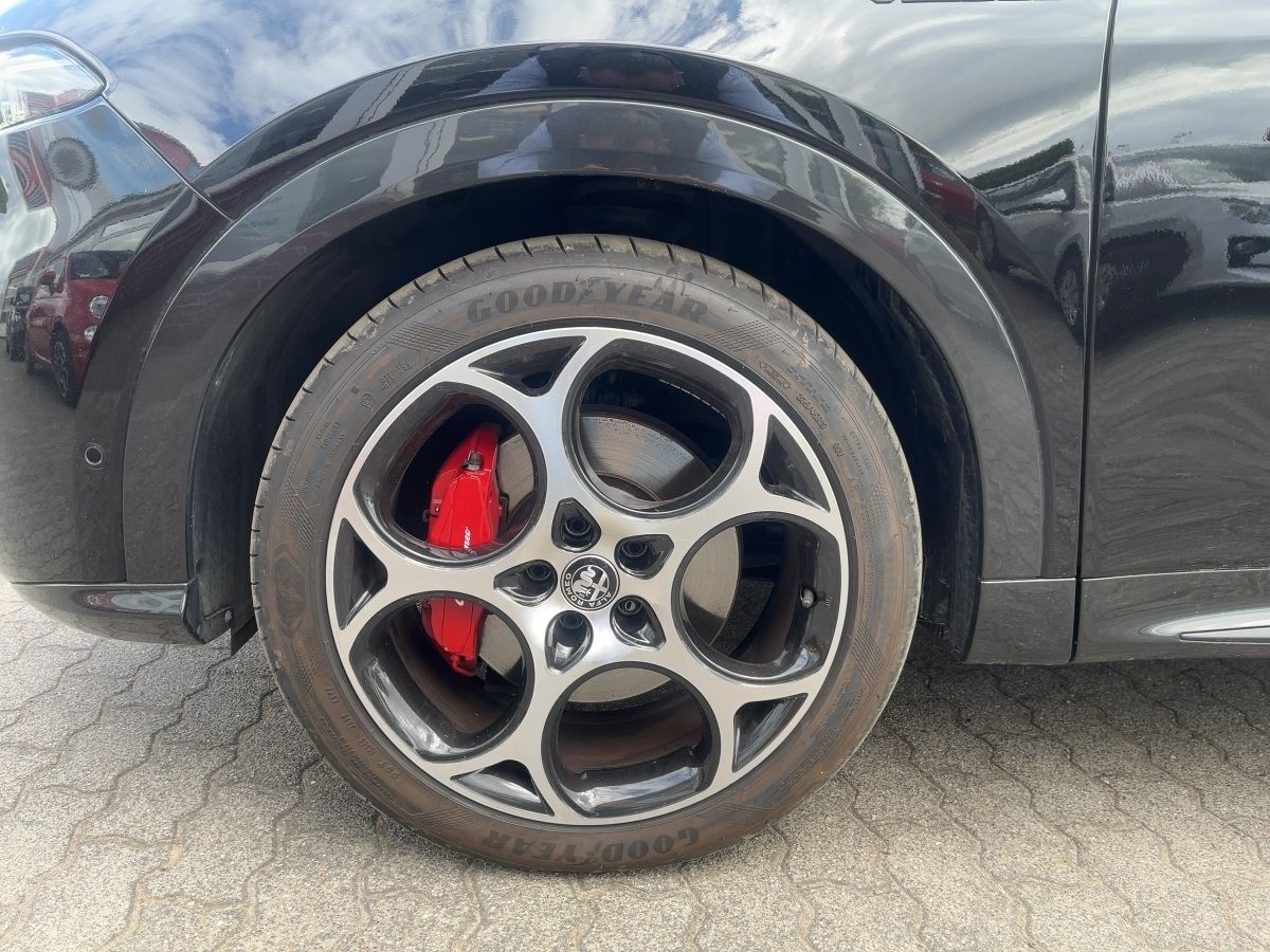 Alfa Romeo Tonale 160 PS Veloce - Matrix LED - Navi