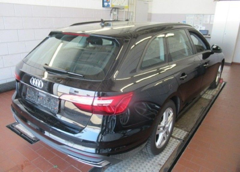 Audi A4 Avant 40 TDI S tronic - Samsaru's Car Outlet