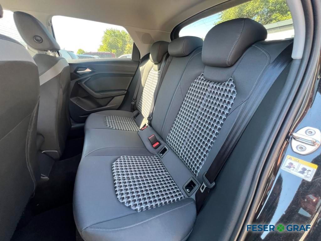 Audi A1 Sportback S-line 30 TFSI S-tronic - Samsaru's Car Outlet