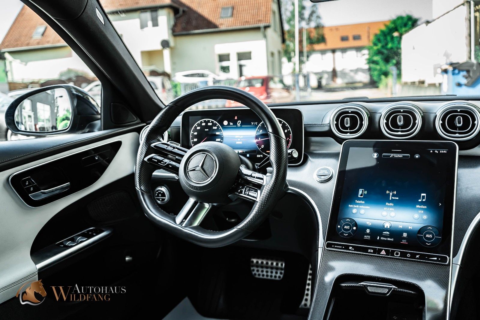 Mercedes-Benz C 200 4Matic AMG - Samsaru's Car Outlet