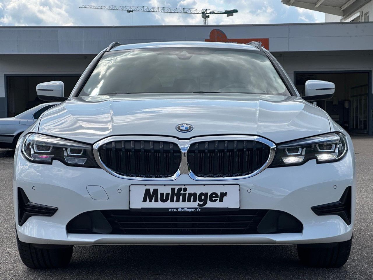 BMW 320e T. LiveProf.M - Samsaru's Car Outlet