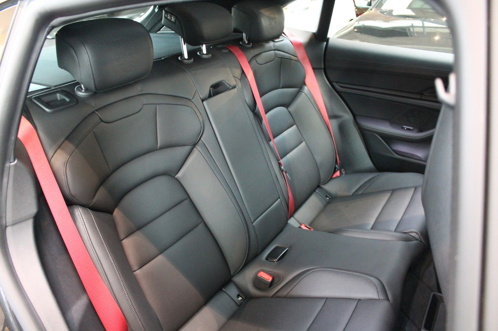 Porsche Taycan 4 Performance+ Cross Turismo *Voll/Voll*
