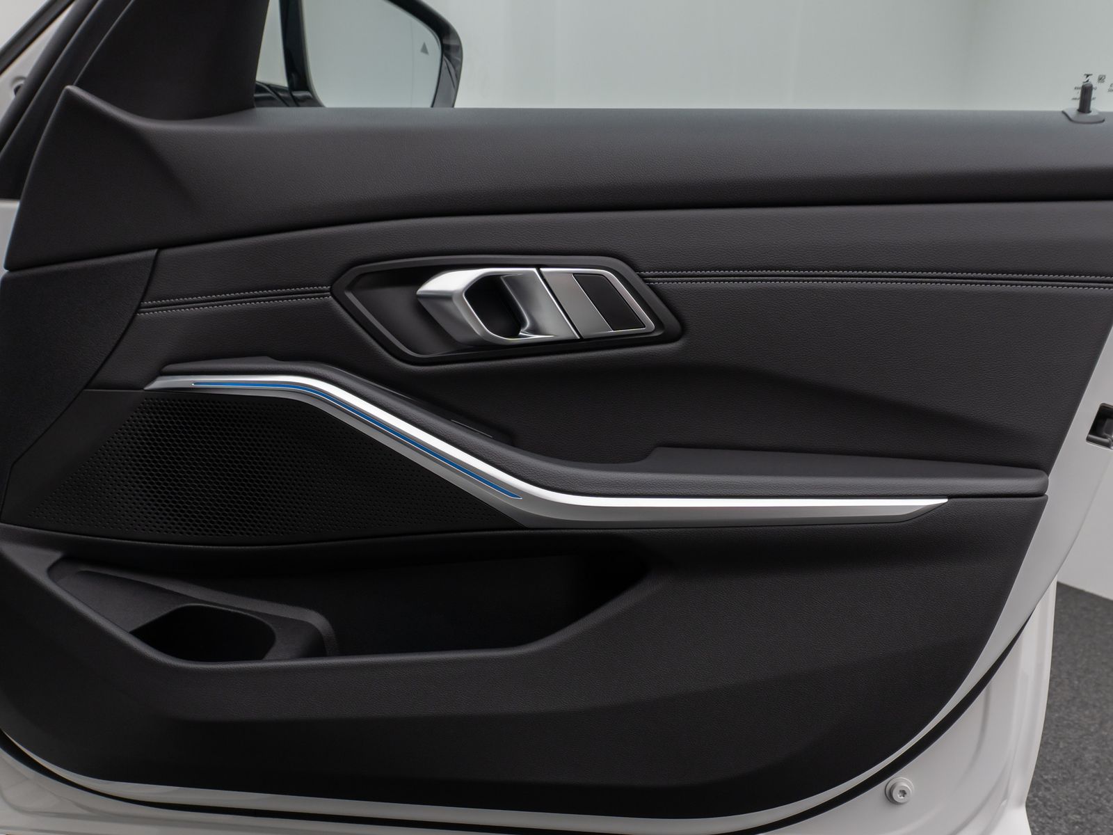 BMW 330e xD Sport Line - Samsaru's Car Outlet