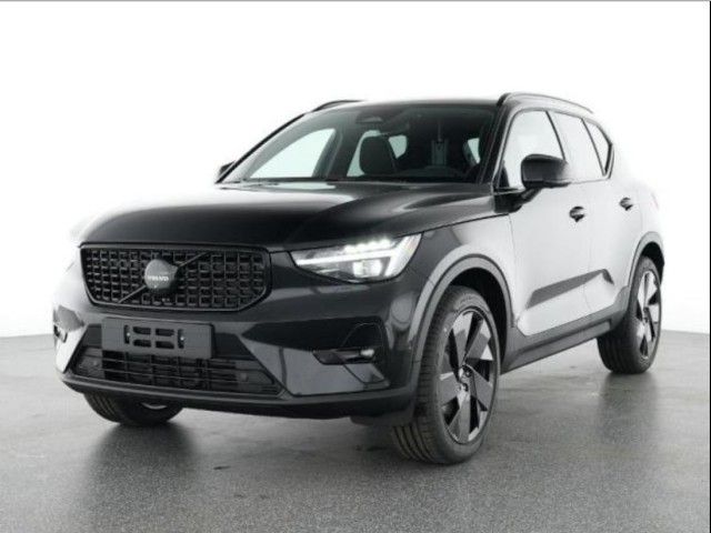 Volvo XC40 B3 Ultra Black Edition/AHK/Pano/360K/20Zoll