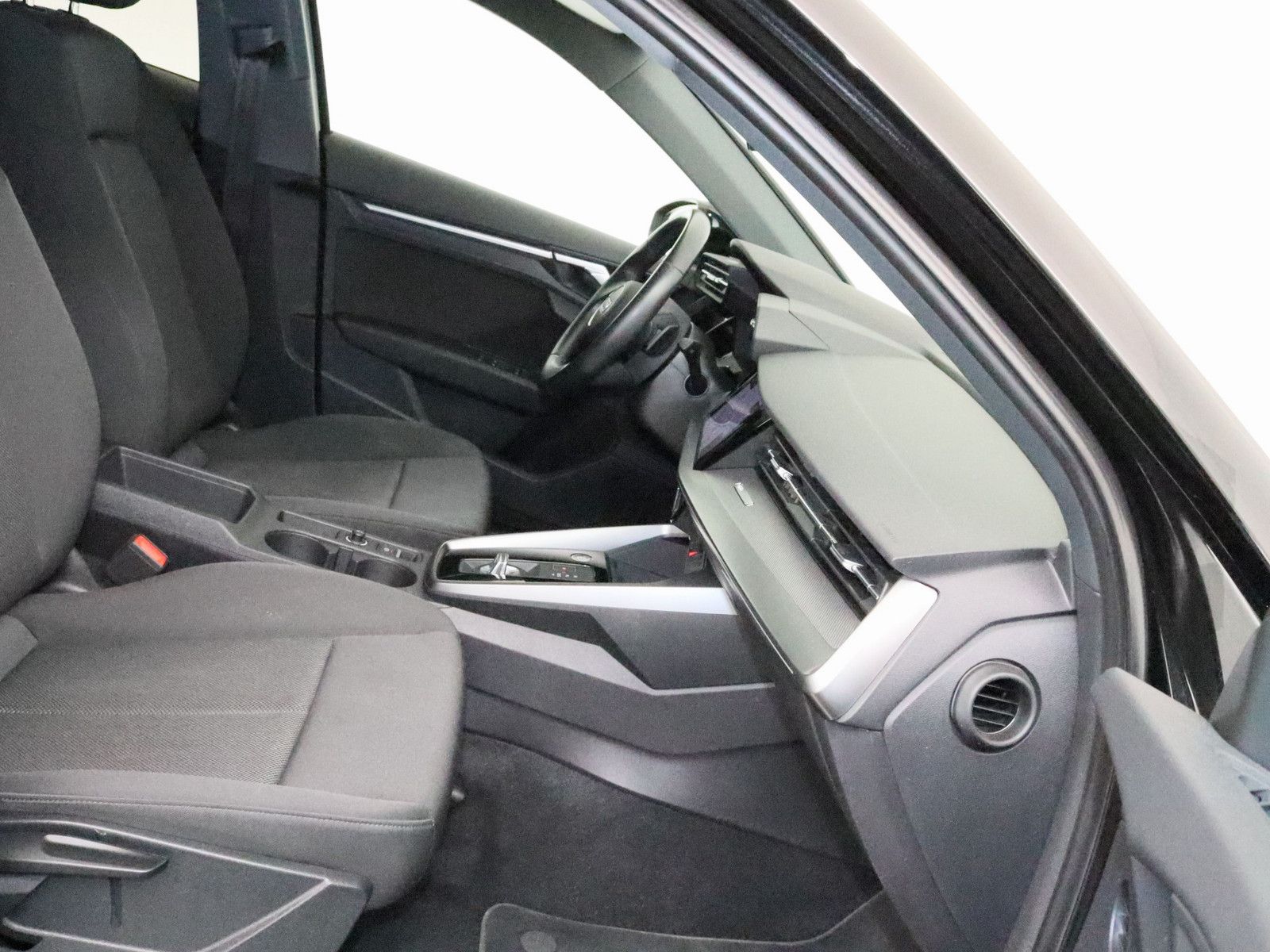 Audi A3 Sportback 30 TDI S line - Samsaru's Car Outlet
