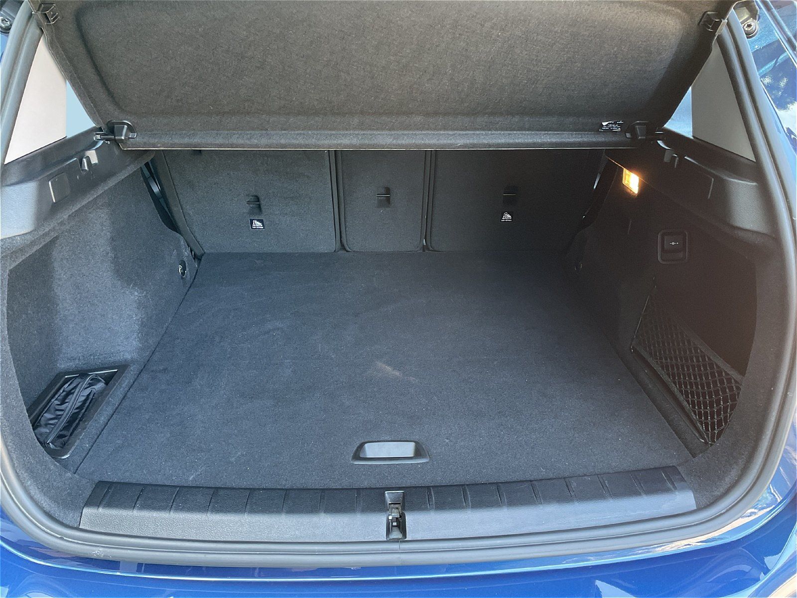 BMW X1 xDrive25e Advantage - Samsaru's Car Outlet